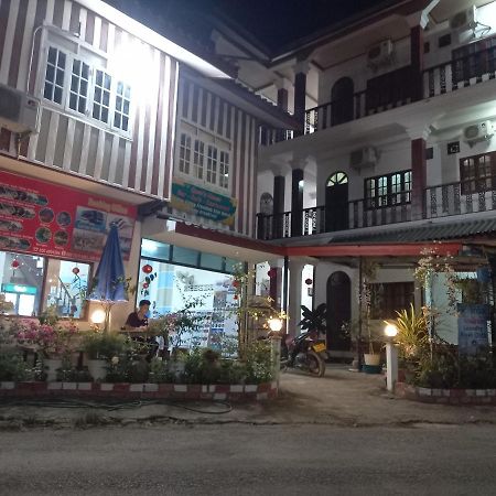 Vang Vieng Queen'S- Mountain View Hotel المظهر الخارجي الصورة