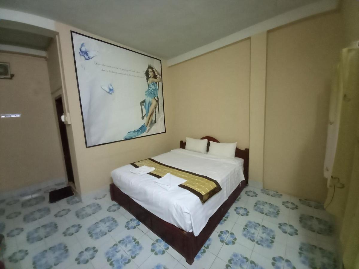 Vang Vieng Queen'S- Mountain View Hotel المظهر الخارجي الصورة